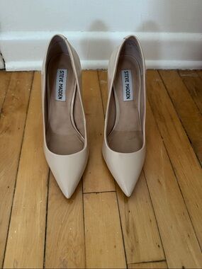 Steve Madden Nude Patent Pointed-Toe Pumps